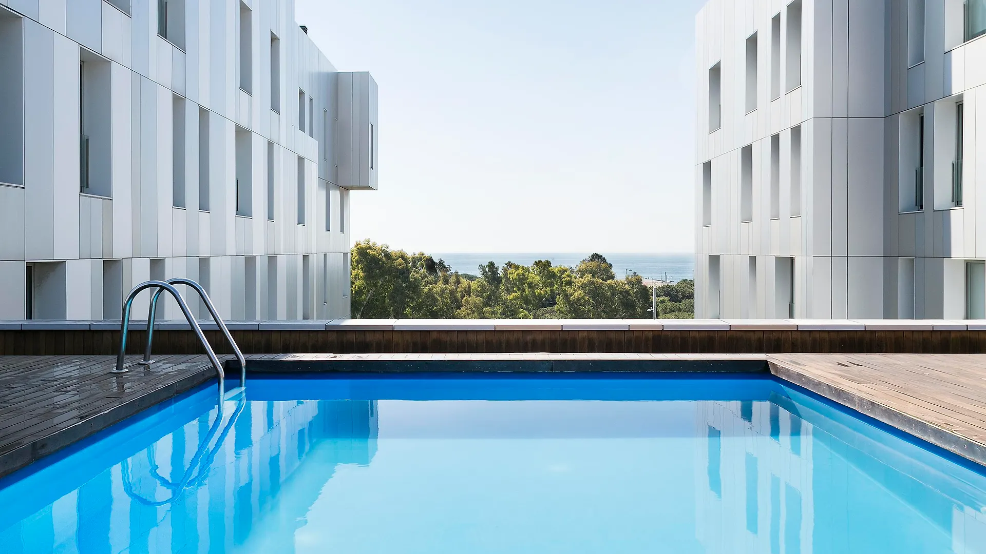 Lugaris Beach Barcelona Apartment
